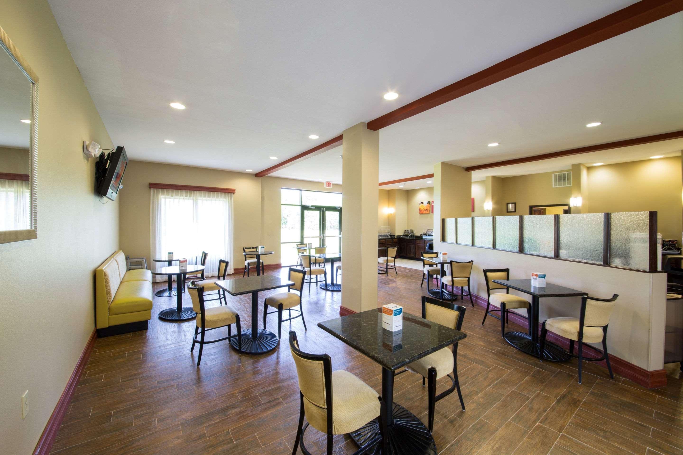 Comfort Suites Airport South Montgomery Extérieur photo