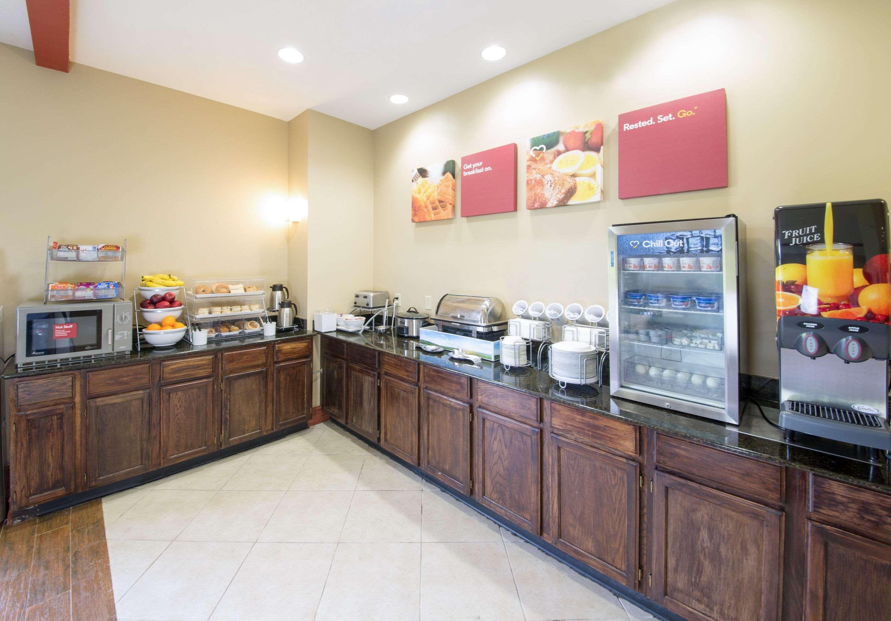 Comfort Suites Airport South Montgomery Extérieur photo