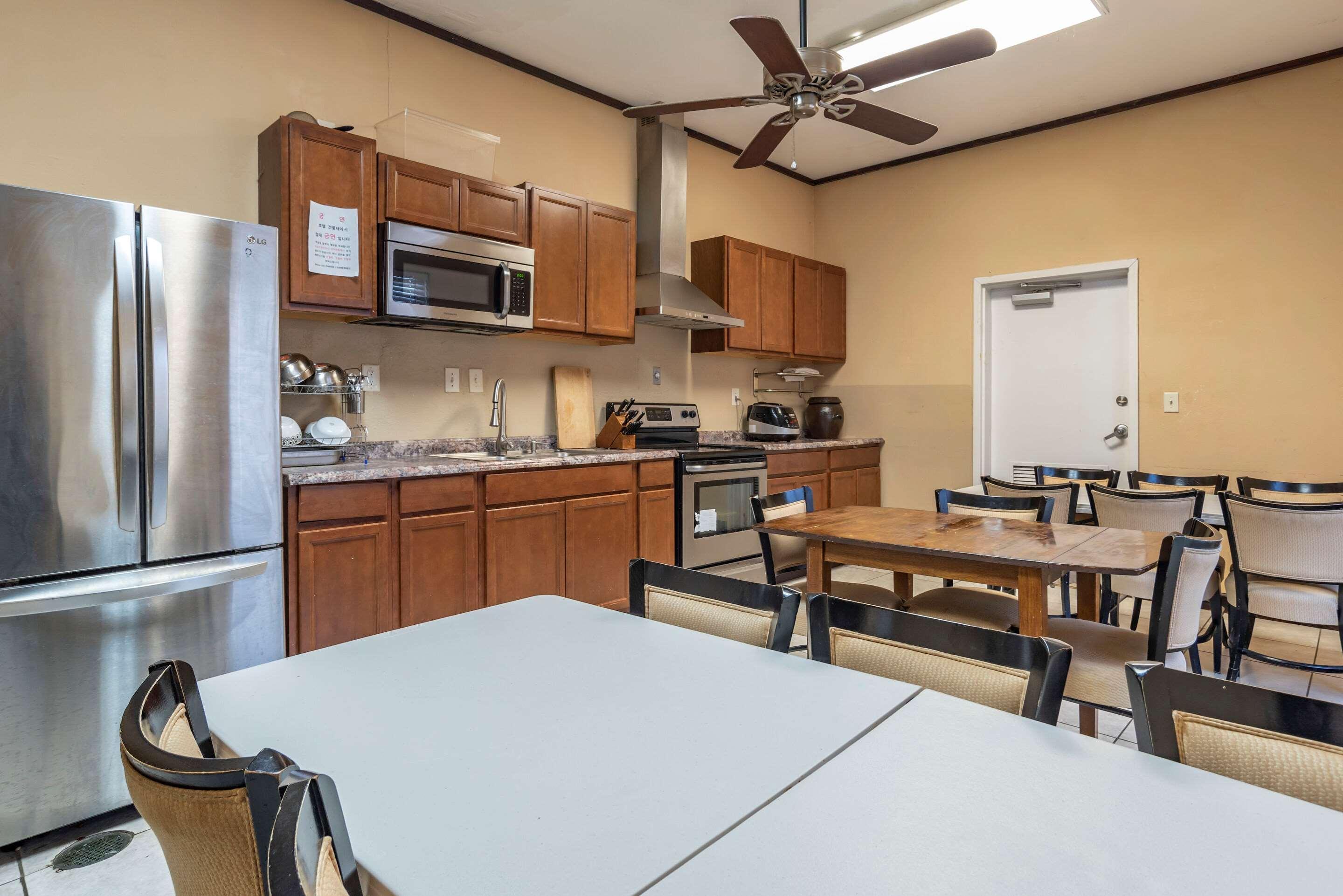 Comfort Suites Airport South Montgomery Extérieur photo