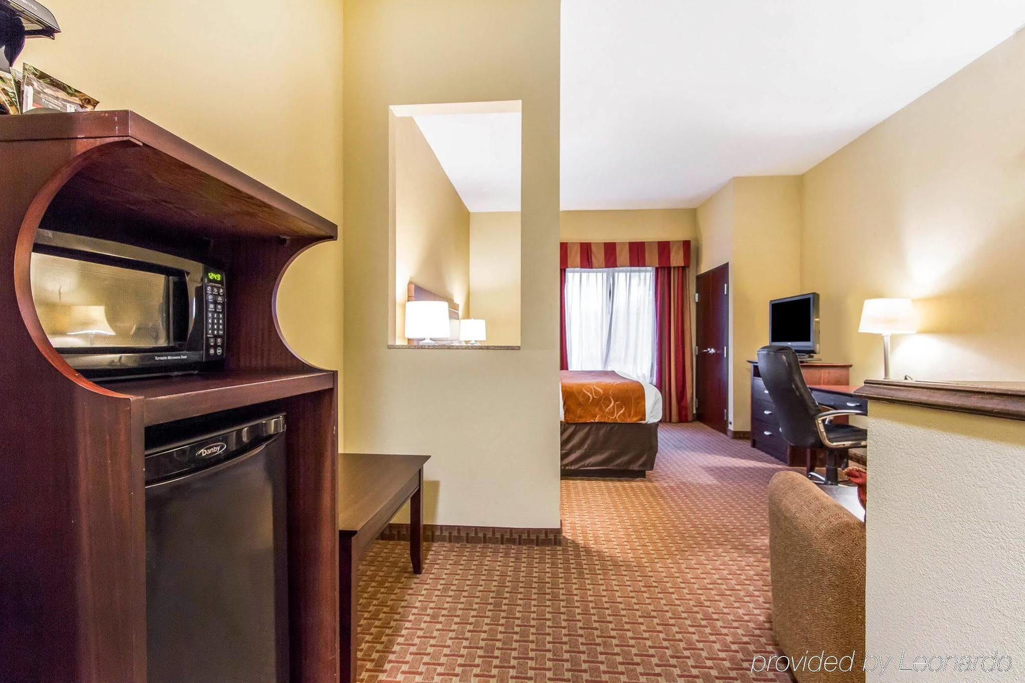 Comfort Suites Airport South Montgomery Extérieur photo